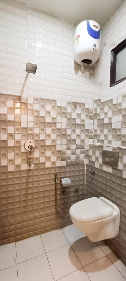 Rose Inn- Near Sector 8 Metro Station 3* New Delhi