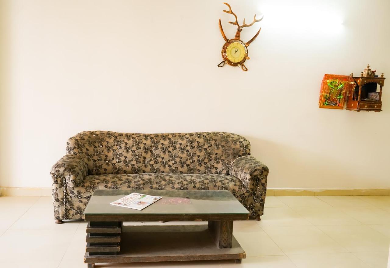 Rose Inn- Near Sector 8 Metro Station Hotel New Delhi