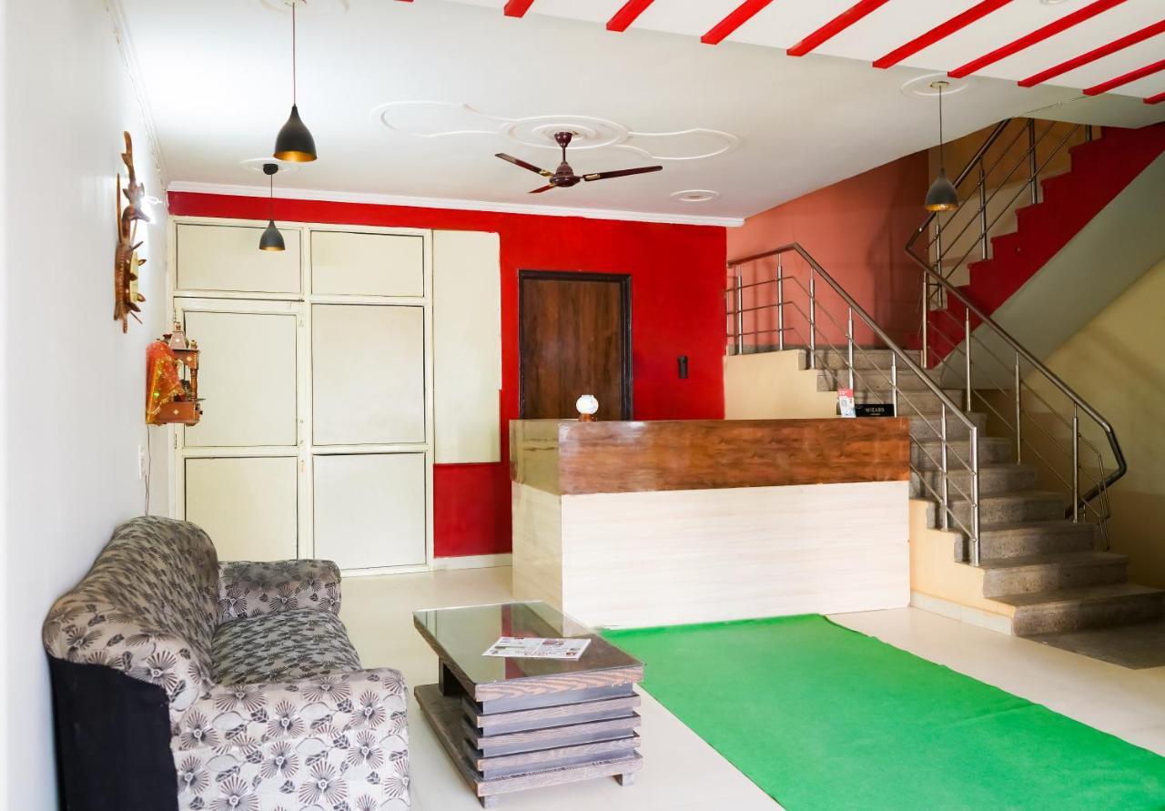 Hotel Rose Inn- Near Sector 8 Metro Station 3*