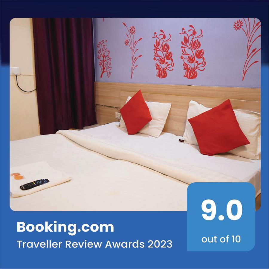 Hotel Rose Inn- Near Sector 8 Metro Station New Delhi